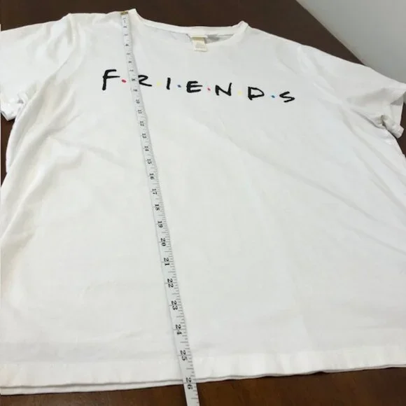H & M Friends Unisex T-Shirt Size XL. - Picture 8 of 12